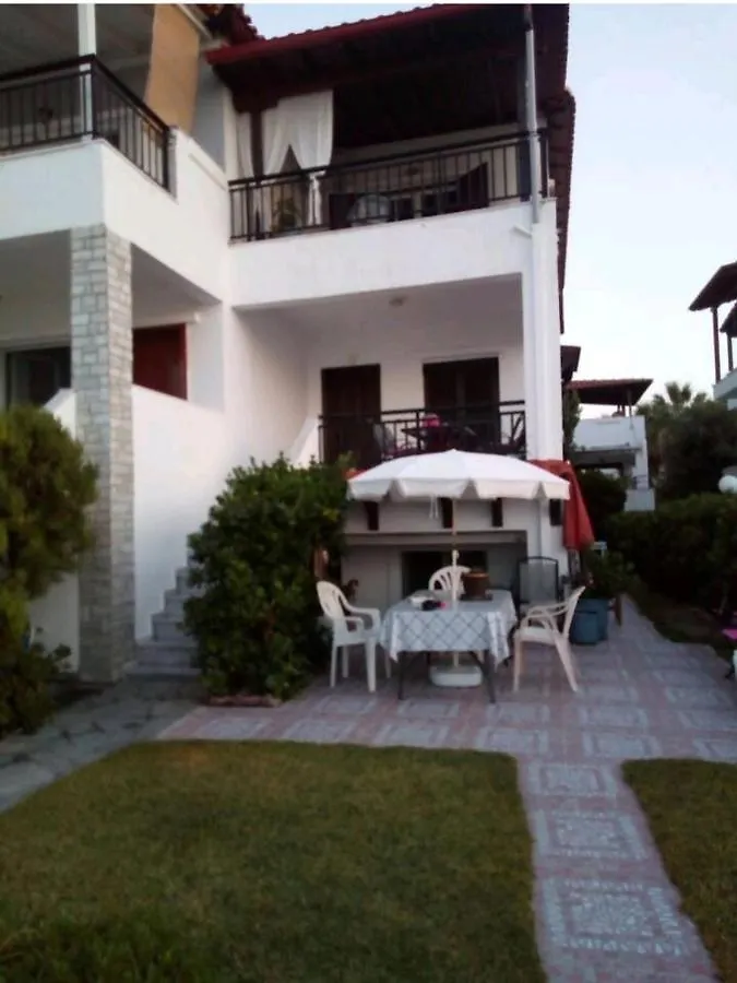 Cozy Maisonette In Pefkochori Chalkidiki Сasa de vacaciones