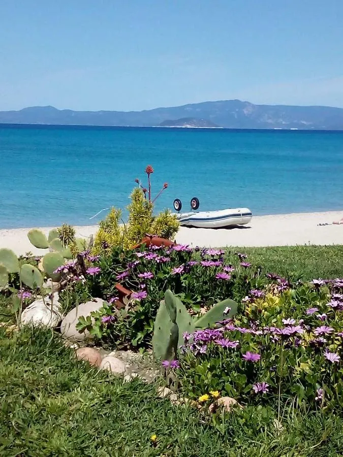 Cozy Maisonette In Pefkochori Chalkidiki