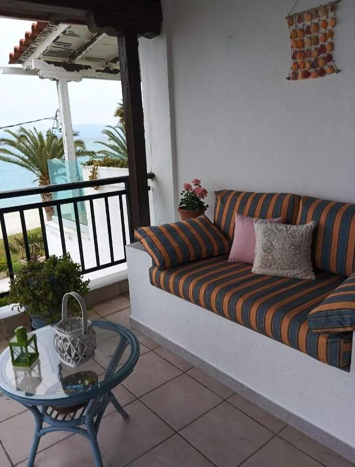 Cozy Maisonette In Pefkochori Chalkidiki